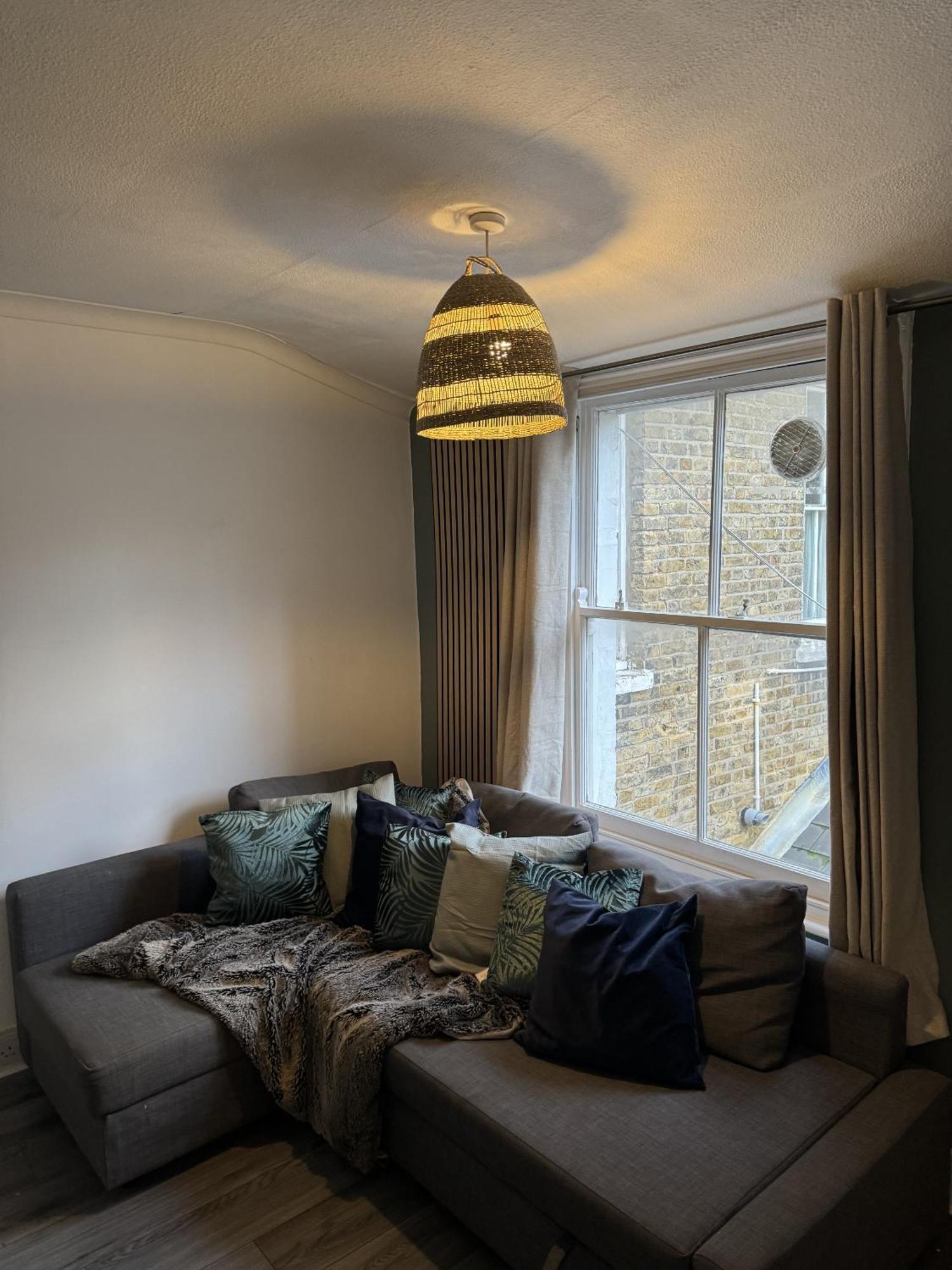 Вілла 46A Broughton Road Fulham Лондон Екстер'єр фото